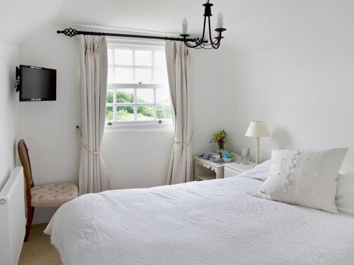 Higher Tresmorn Farm Bed and Breakfast Crackington Haven Εξωτερικό φωτογραφία