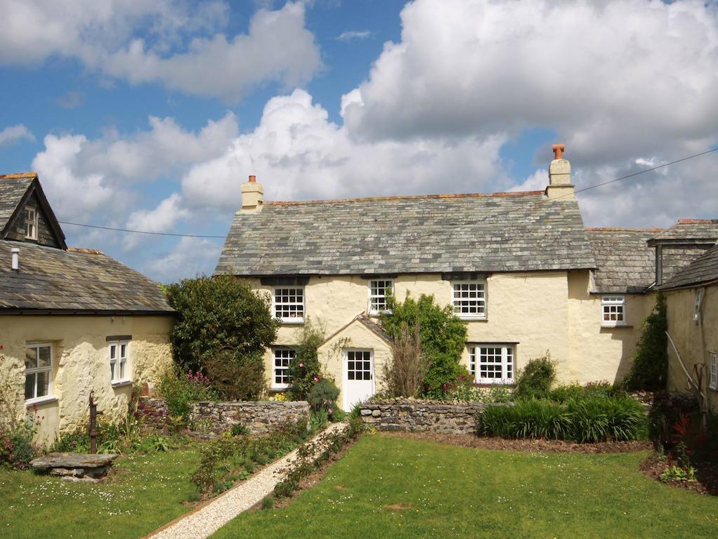 Higher Tresmorn Farm Bed and Breakfast Crackington Haven Εξωτερικό φωτογραφία